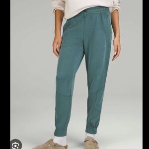 Lululemon Brushed Softstreme Ribbed High-Rise Jogger